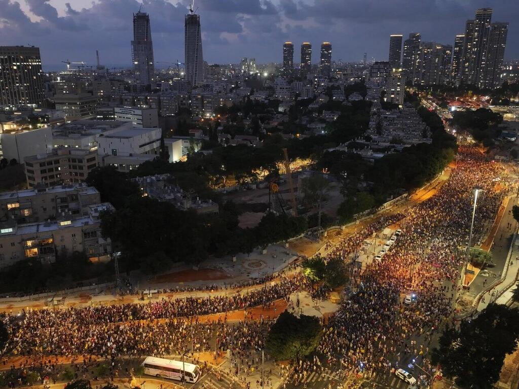 צעדה מסבידור לכיכר החטופים בתל אביב