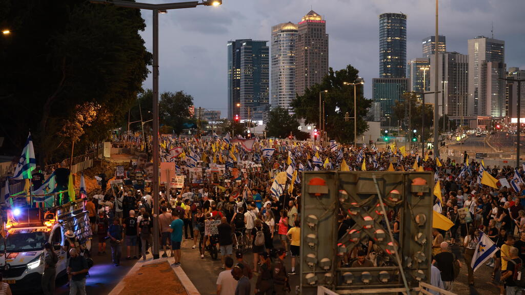 Photo: Tal Shahar צעדה מסבידור לכיכר החטופים בתל אביב