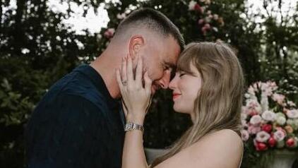 טיילור סוויפט וטראוויס קלסי מאורסים