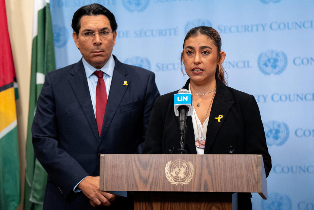 Gritzewsky at the UNSC last year (Photo: REUTERS/Angelina Katsanis) שורדת השבי אילנה גריצווסקי בעדות במועצת הביטחון של האו״ם