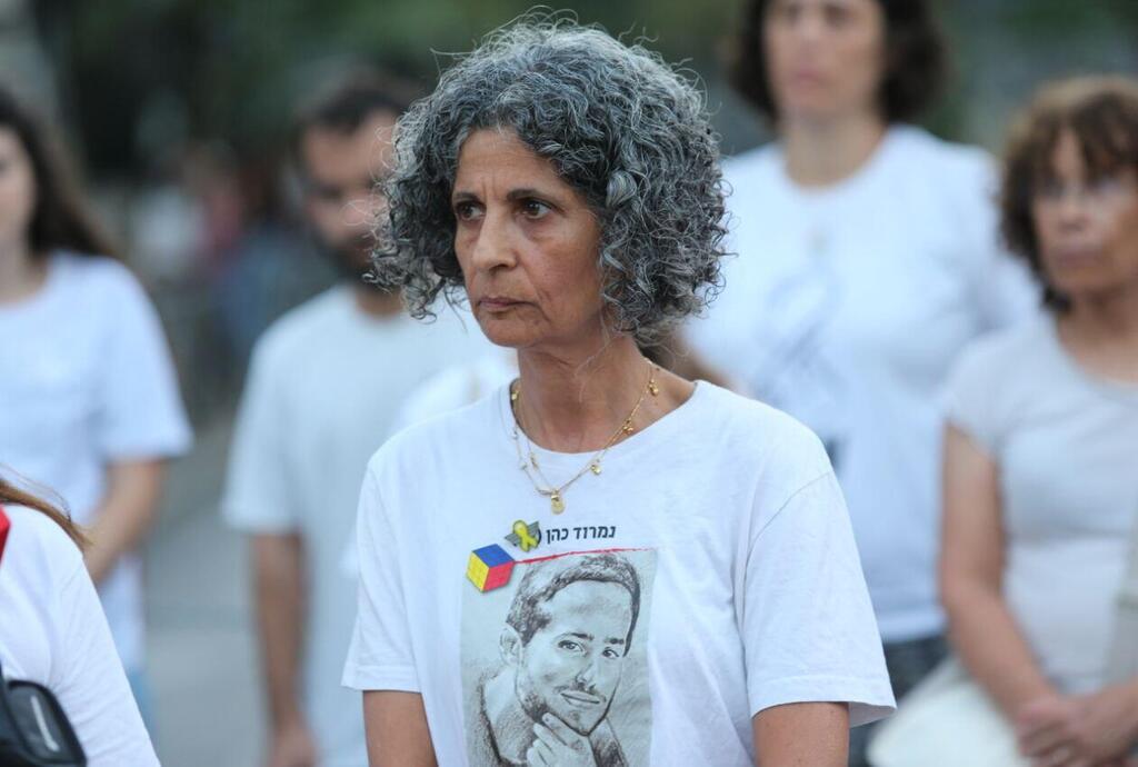 הצהרה של ויקי כהן וענת אנגרסט מחוץ למעון רה"מ בירושלים