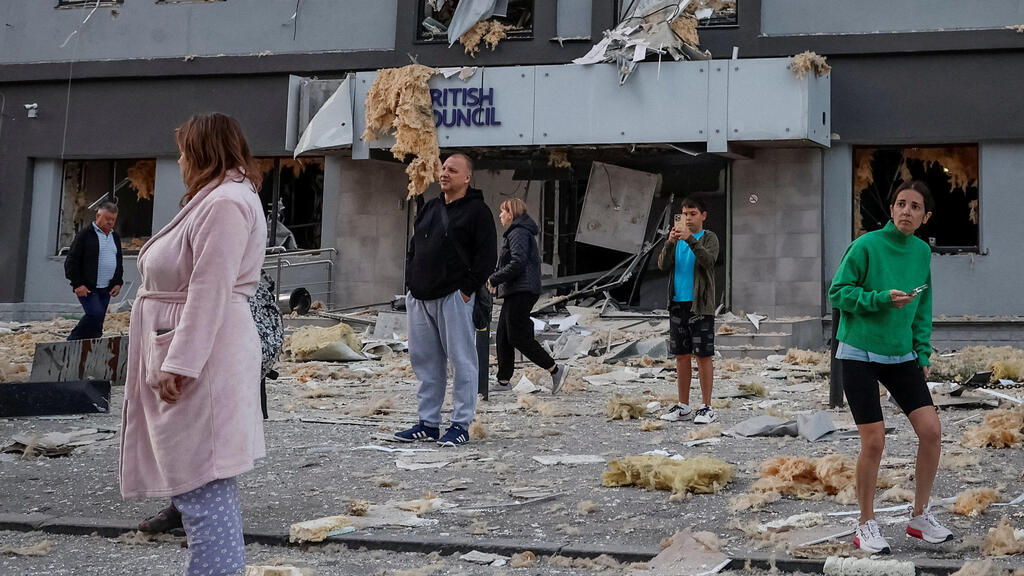 אוקראינה קייב מסוק כיבוי זירת פגיעה מתקפה רוסית