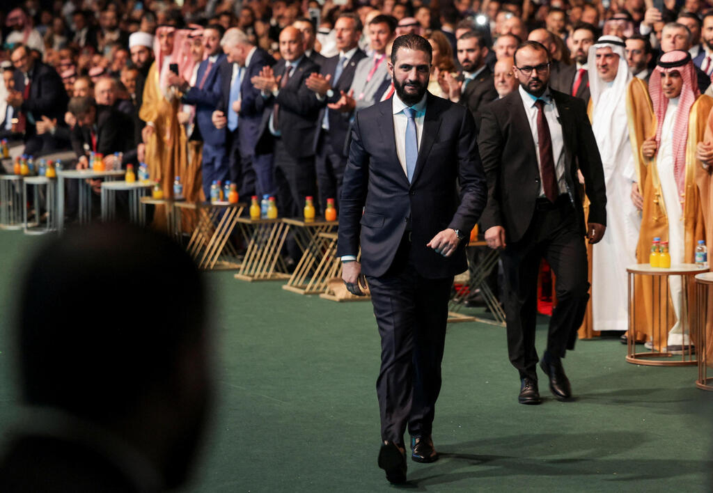 Syrian President Ahmad al-Sharaa (Photo: REUTERS/Khalil Ashawi) נשיא סוריה אחמד א-שרע (אבו מוחמד אל-ג'ולאני) ביריד דמשק הבינלאומי