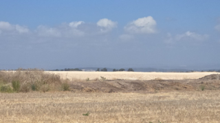 קרקע המיועדת לבנייה למגורים בקריית אתא