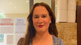 שירה אשכנזי הייתה צלף קרבי פסיכותרפיסטית שמטפלת באמצעות קסדת BrainsWay 