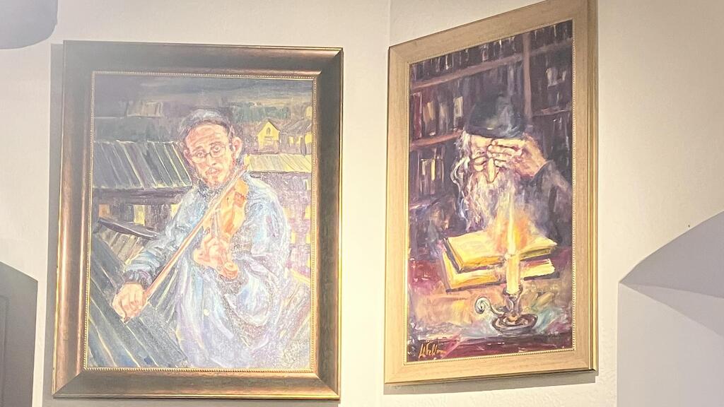 Работы Фельдмана в галерее 