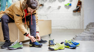 רכישת נעלי ספורט