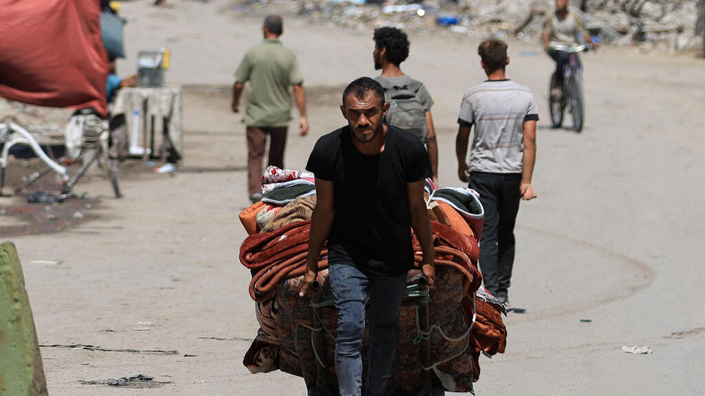 עקורים עזתים בורחים מצפון הרצועה
