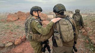 תא"ל אלה שדו־-שכטמן, בשטח. "הייתי בביקורים בשטח, כולל בעזה, בסוריה ובלבנון"