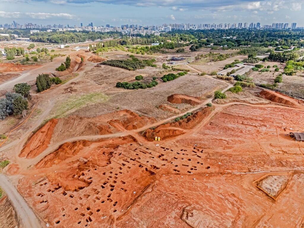 אתר החפירה סמוך ליהוד, מבט מהאוויר