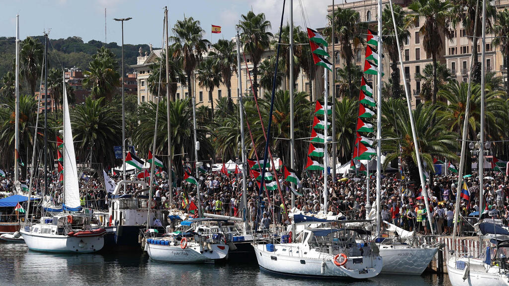 ספרד נמל ברצלונה מפגינים פרו פלסטינים פלסטיניים משט סומוד צומוד