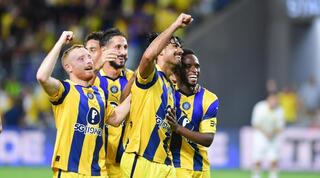 שחקני מכבי תל אביב חוגגים