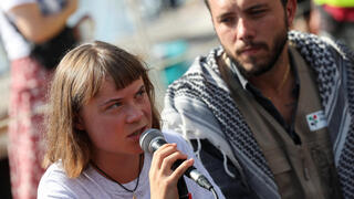 ספרד נמל ברצלונה מפגינים פרו פלסטינים פלסטיניים משט סומוד צומוד גרטה טונברג