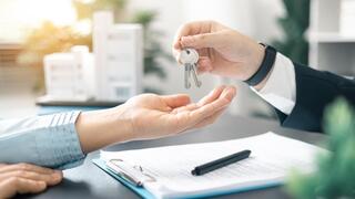  Сделка с недвижимостью 