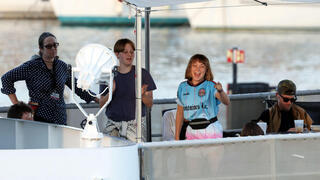 גרטה טונברג לפני היציאה השנייה של ה משט מ ברצלונה ל רצועת עזה