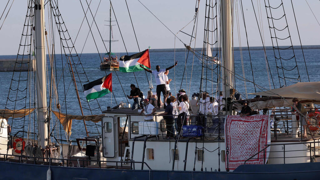 משט פרו פלסטיני יוצא מ ברצלונה לרצועת עזה