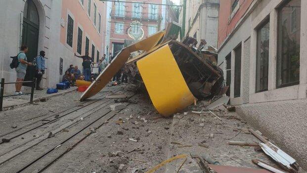 פורטוגל ליסבון תאונה רכבת פוניקולר