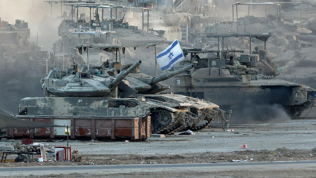 IDF forces in the Gaza Strip (Photo: Jack Guez/ AFP) כוחות צה"ל בגבול רצועת עזה