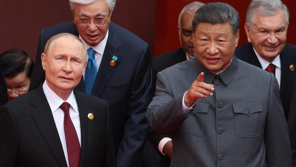 Russian President Vladimir Putin with Chinese President Xi Jinping in Beijing (Photo: Alexander Kazakov/ AFP) נשיא רוסיה פוטין עם נשיא סין שי ג'ינפינג ב בייג'ינג