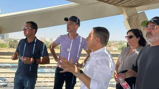 בכירי אינבידיה ישראל וראש עיריית באר שבע בסיור בעיר