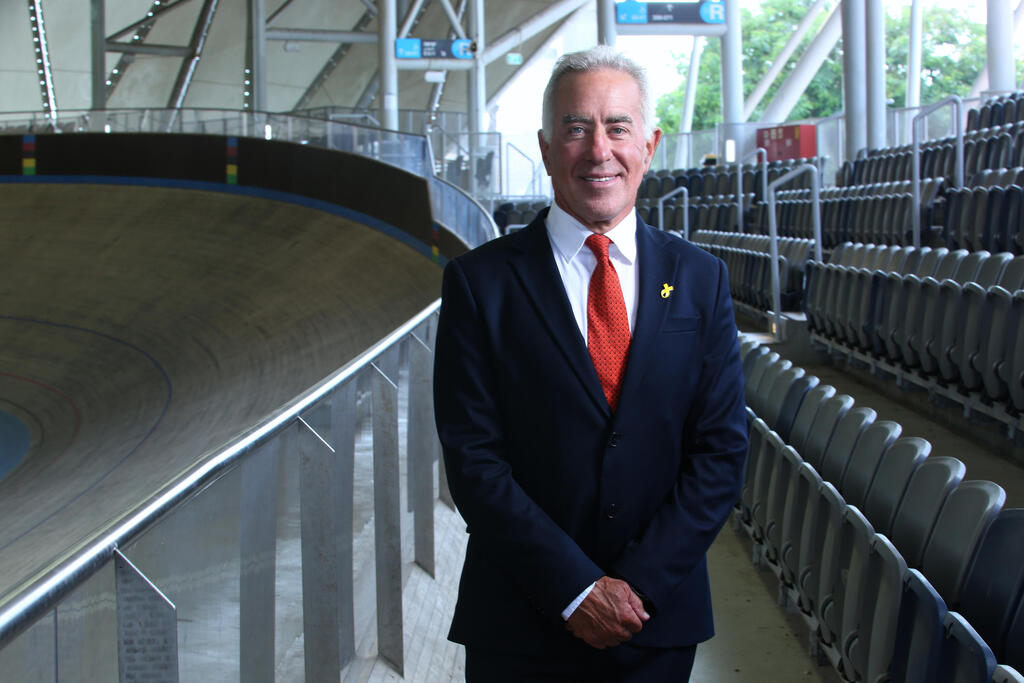 סילבן אדמס בוולודרום שהקים בתל אביב