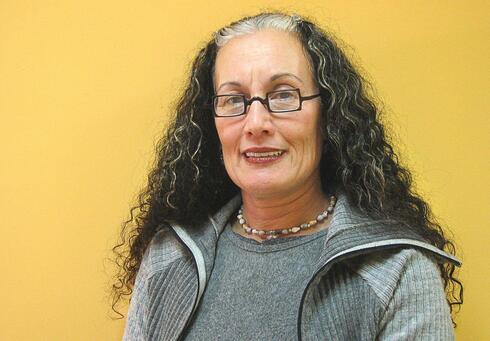 ד"ר רונית אלוני. "דרכי האינטימיות החדשות של הגיל המבוגר, כמו מין שלא מכוון למטרה או קרבה ללא חדירה, יחלחלו גם לדורות הצעירים"