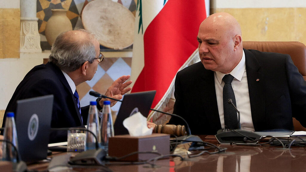 פגישה בין נשיא לבנון ג'וזף עאון לראש הממשלה נואף סלאם