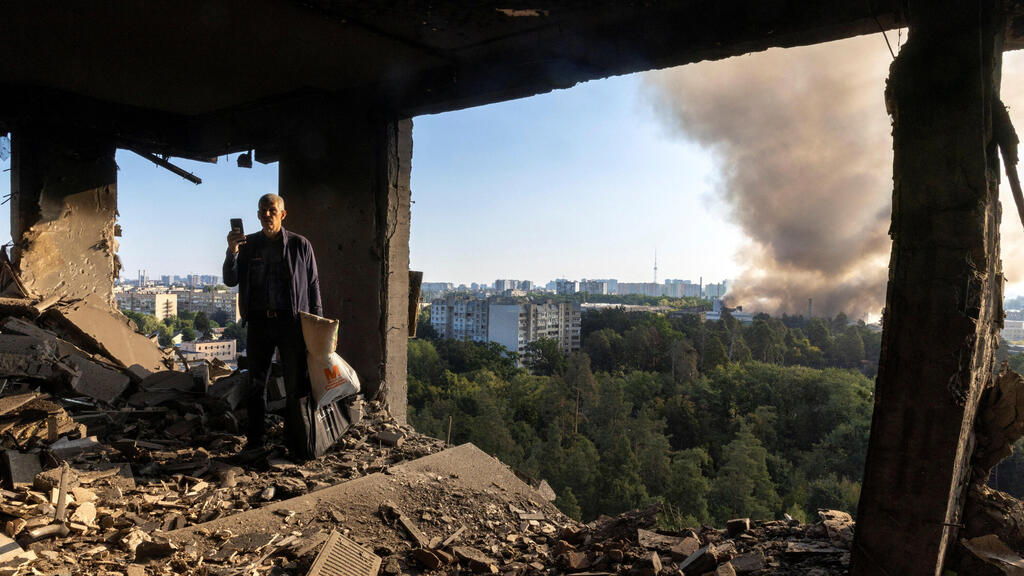 אוקראינה קייב זירת פגיעה ב מתקפה של רוסיה