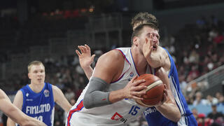 ניקולה יוקיץ' מול מחסום פינלנדי