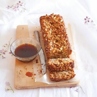 עוגת סילאן עם  תפוחים ושקדים