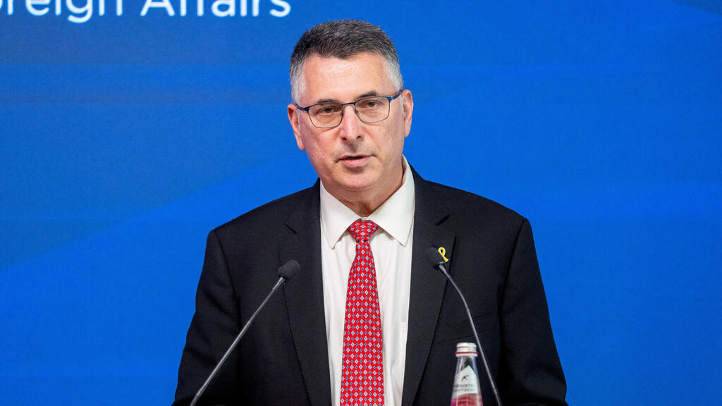 שר החוץ גדעון סער פגישה עם שר החוץ של דנמרק ב ירושלים