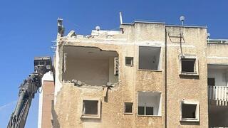 הריסת בניין בהרצליה במסגרת התחדשות עירונית קידר מבנים