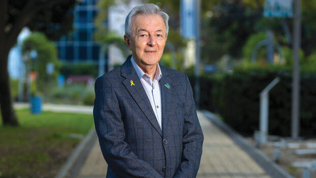 פרופ' אדוארד יעקובוב