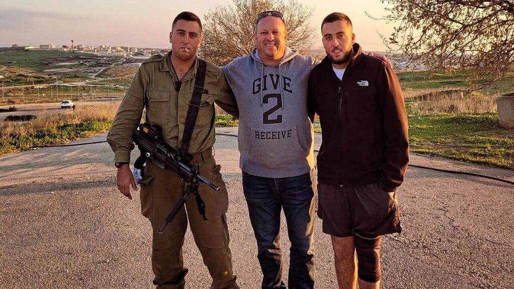 אורי ותמיר לוקר