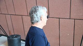 אמיר, עבר ניתוח להשתלת תותב פין