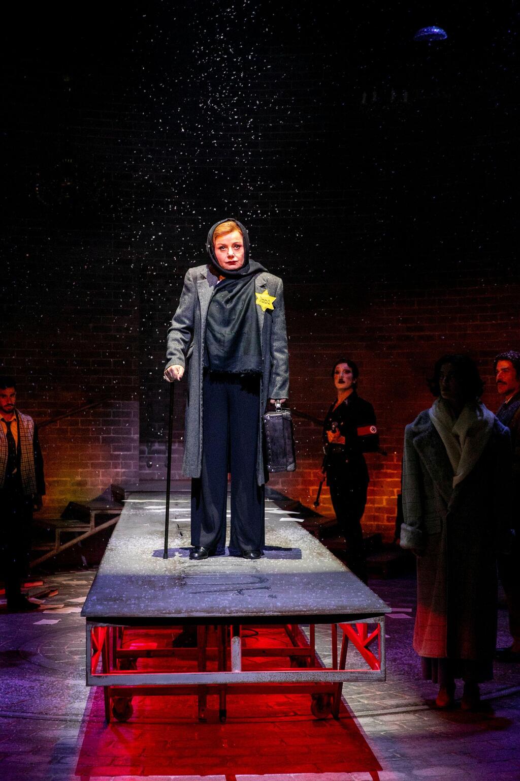 Хана Ласло в спектакле "Венецианский купец" 