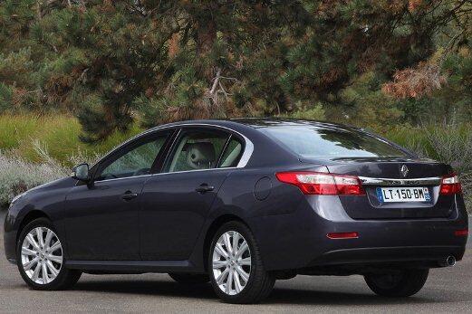 רנו לאטיטוד 2012