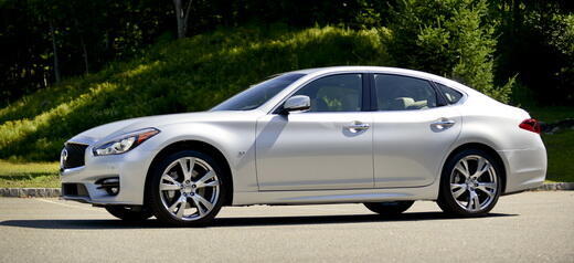 אינפיניטי Q70 