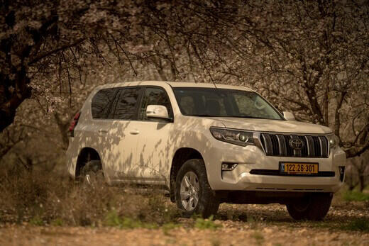 טויוטה לנד קרוזר