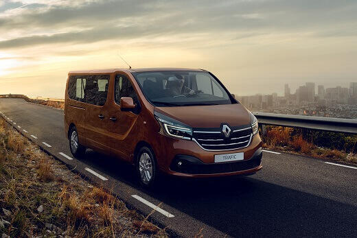 רנו טראפיק מיניבוס