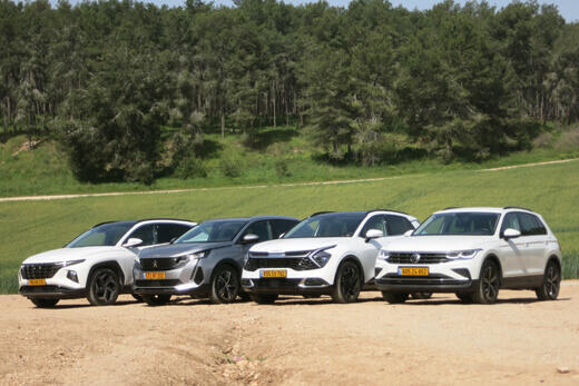 קיה ספורטז', יונדאי טוסון, פיג'ו 3008 ופולקסווגן טיגואן