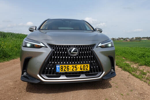 לקסוס NX350h