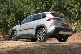 טויוטה קורולה קרוס