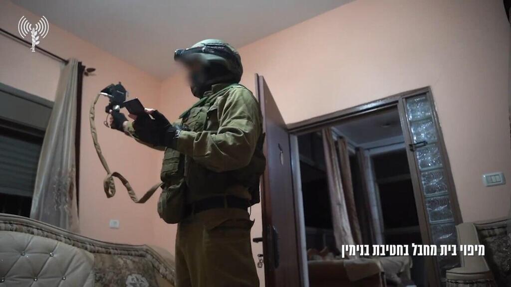 תיעוד ממיפוי בתי המחבלים שביצעו את הפיגוע בצומת רמות