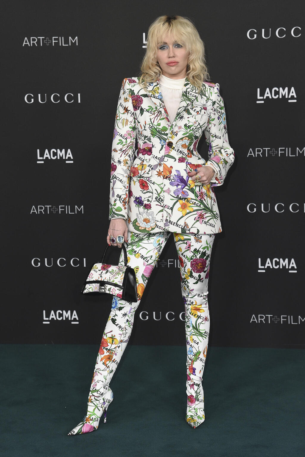 מיילי סיירוס על השטיח האדום, 2021