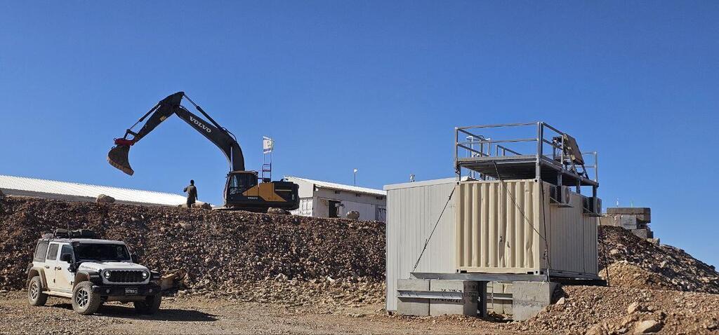 יאיר קראוס בסוריה עם לוחמי חטיבת ההרים 810