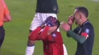 שחקני בוליביה מתרגשים בסיום