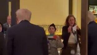 מפגינים פרו- פלסטינים מתפרצים למסעדה בה שהה טראמפ בוושינגטון