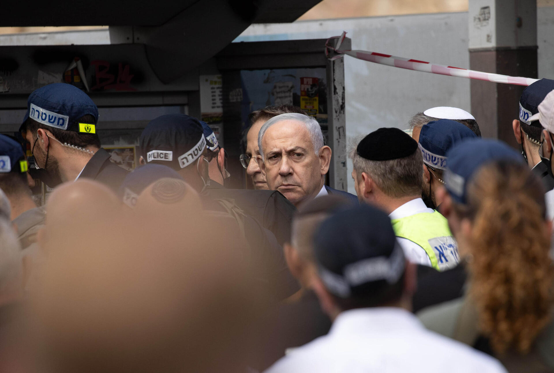 ראש הממשלה בנימין נתניהו במקום הפיגוע בירושלים 