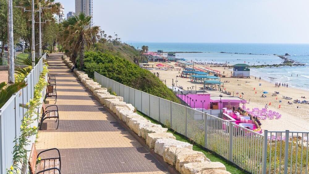 Северный отрезок набережной Бат-Яма 